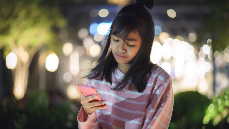 社交媒体的温柔,为什么最该留给去世的人?